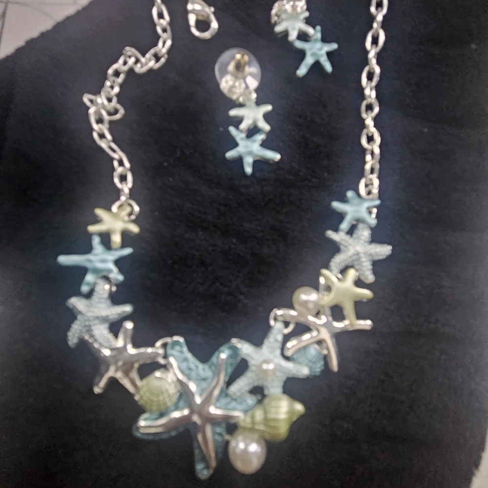 Boutine LA Starfish Charm Necklace in Blue and Green